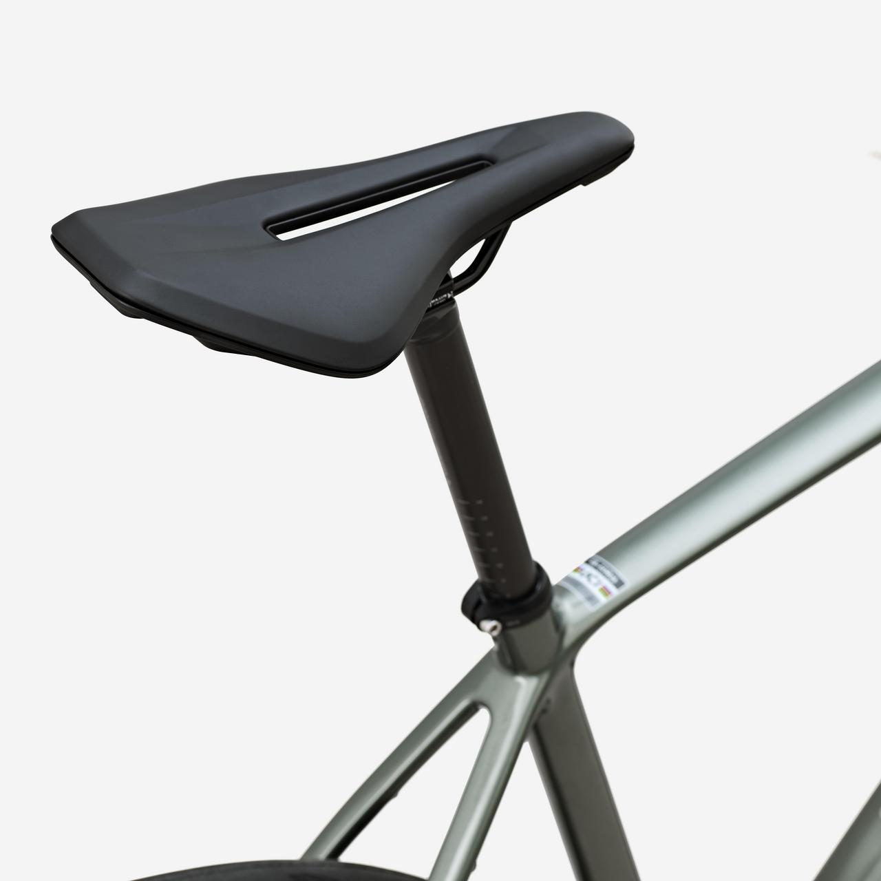 2025 | EDR CF Ultra 105 Di2 PW