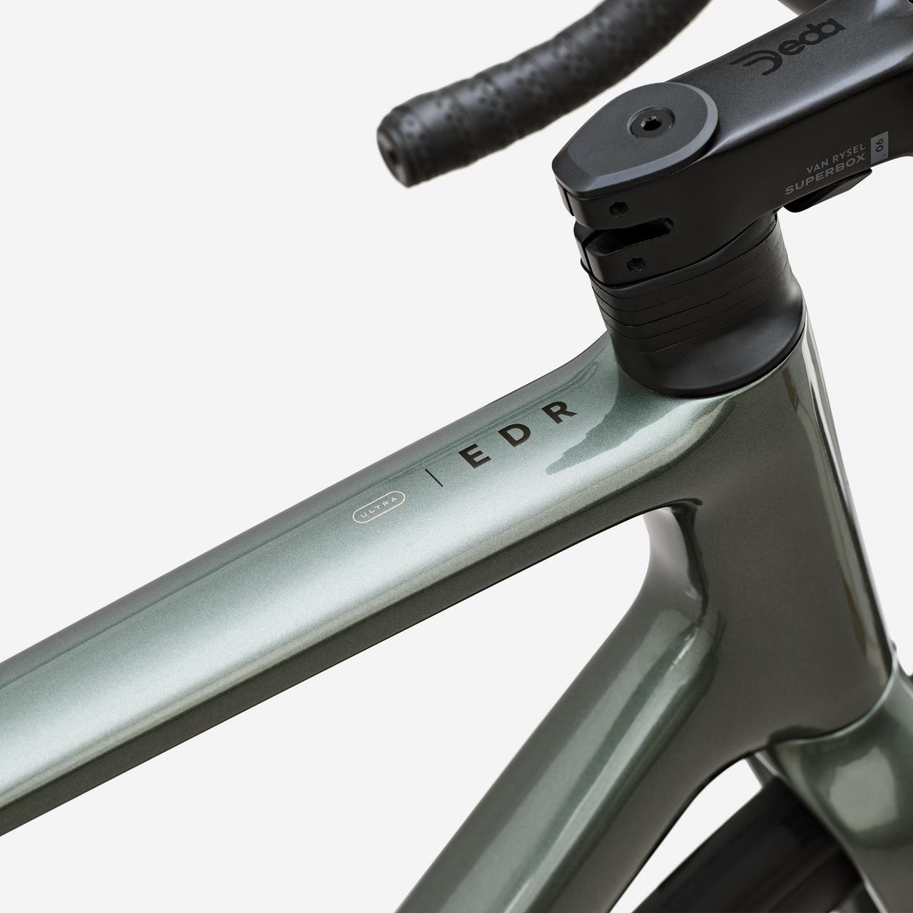 2025 | EDR CF Ultra 105 Di2 PW