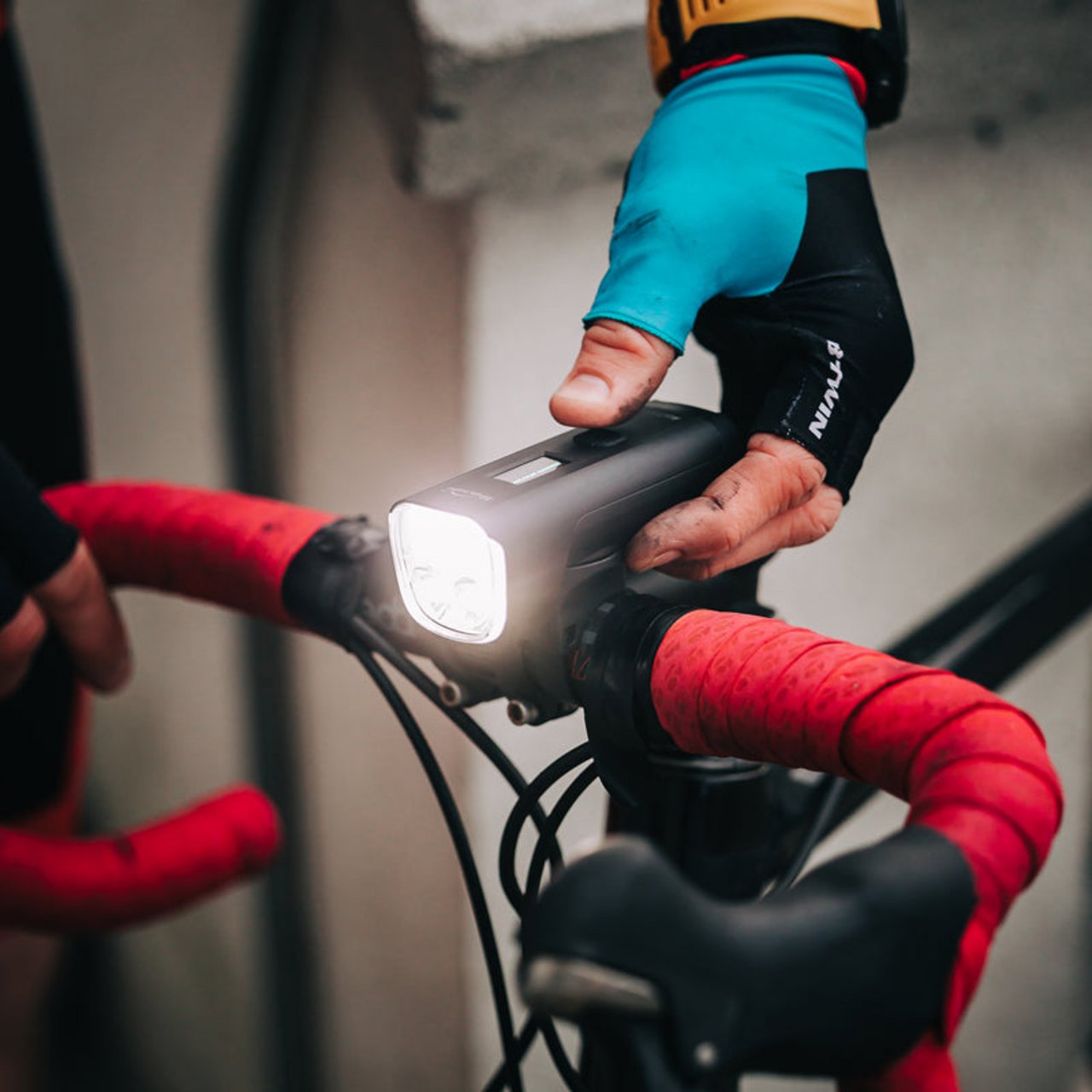 ALLTY 2000 OLED Power Bike Light