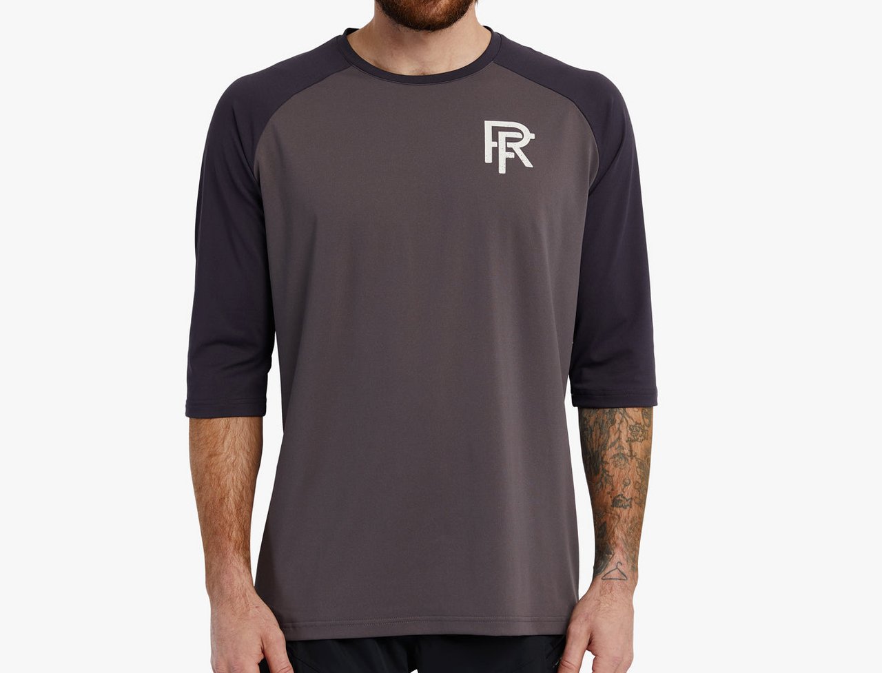 Commit 3/4 Tech T