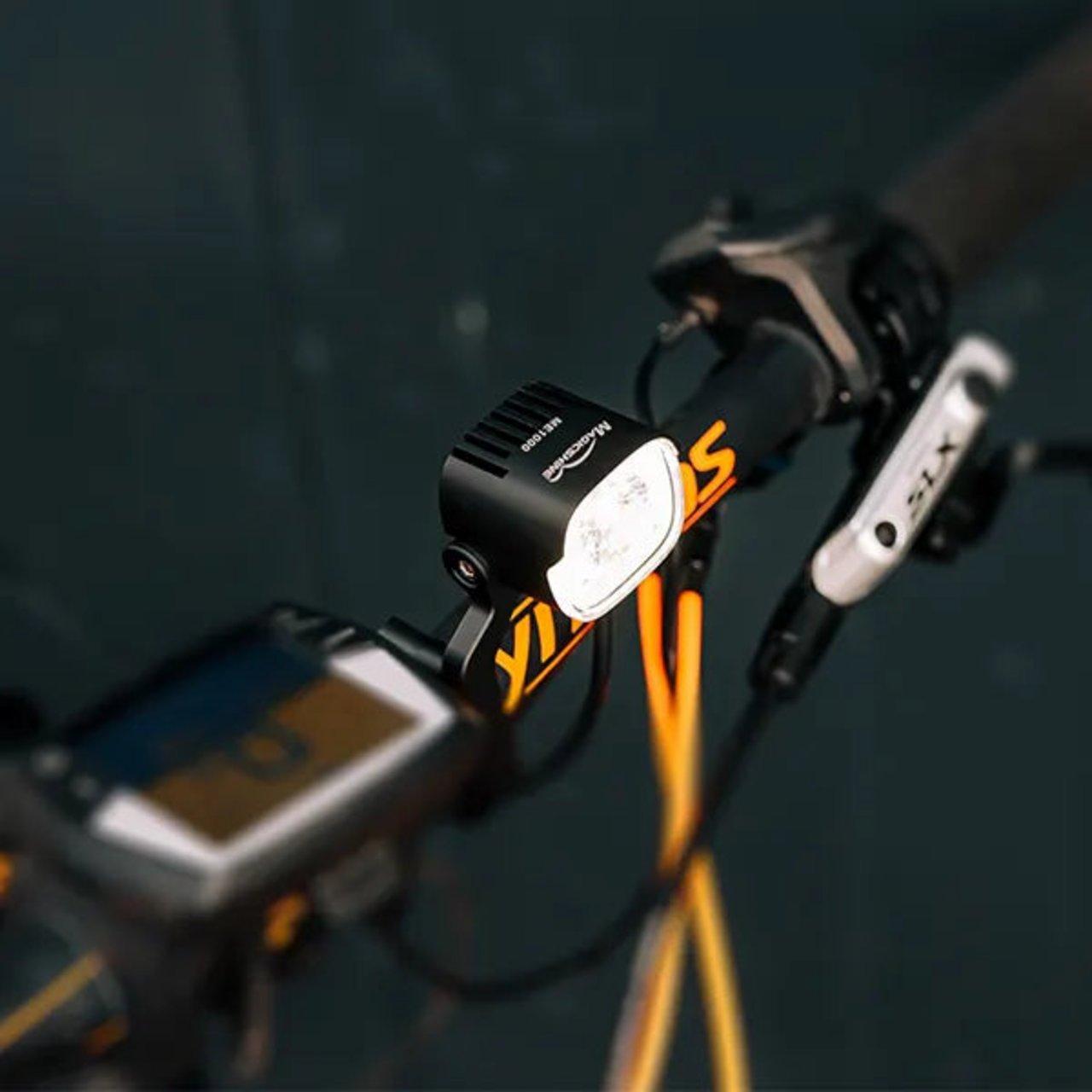 ME 1000 Smart E-BIKE Light