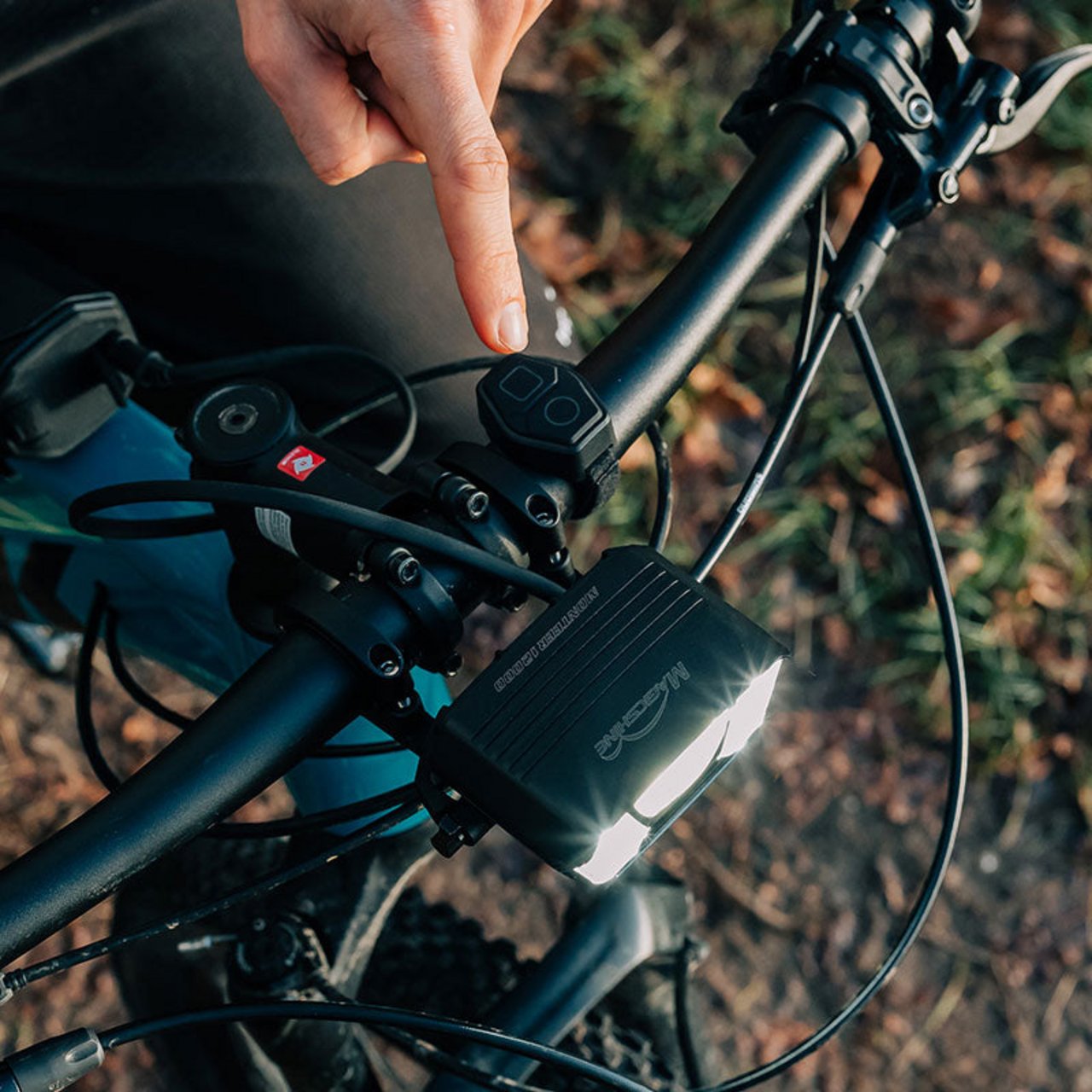 MONTEER 12000 Mountain Bike Light