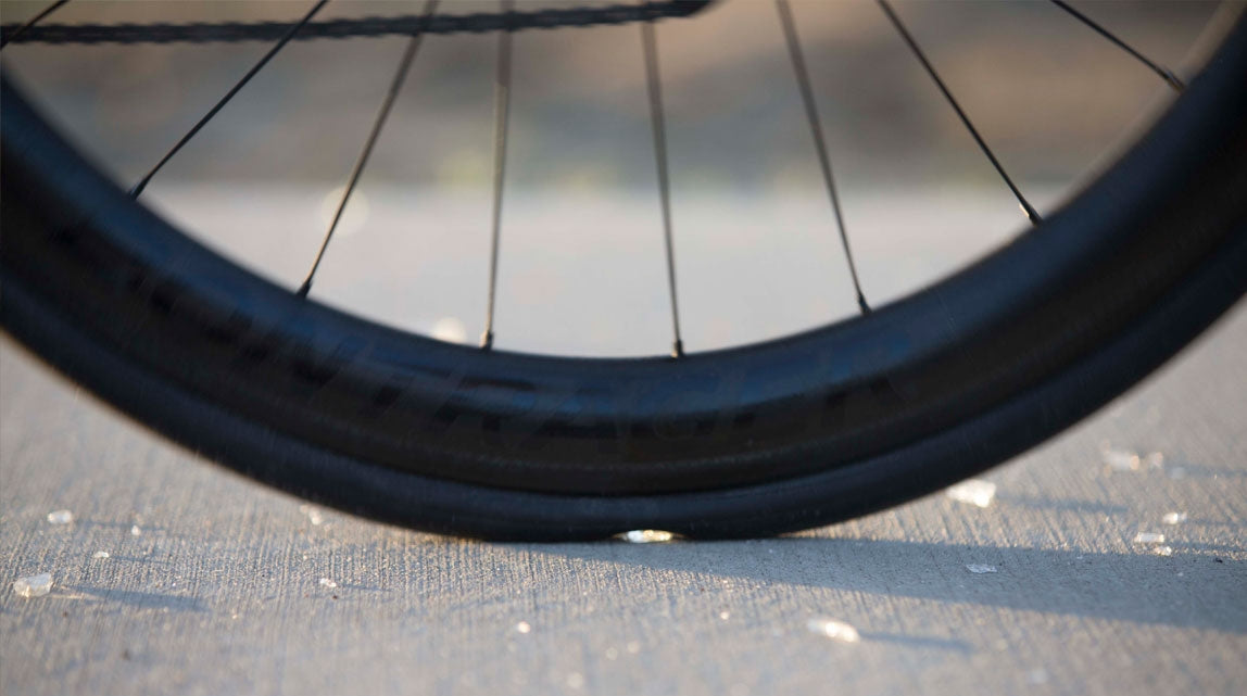 Bontrager R2 Hard-Case Lite Road Tire
