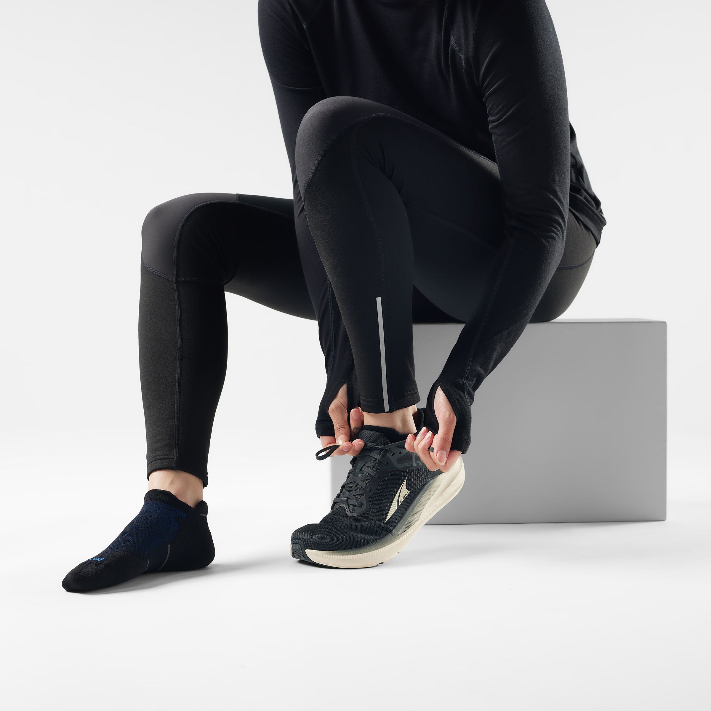 Run Low Ankle Socks - Gallery 1