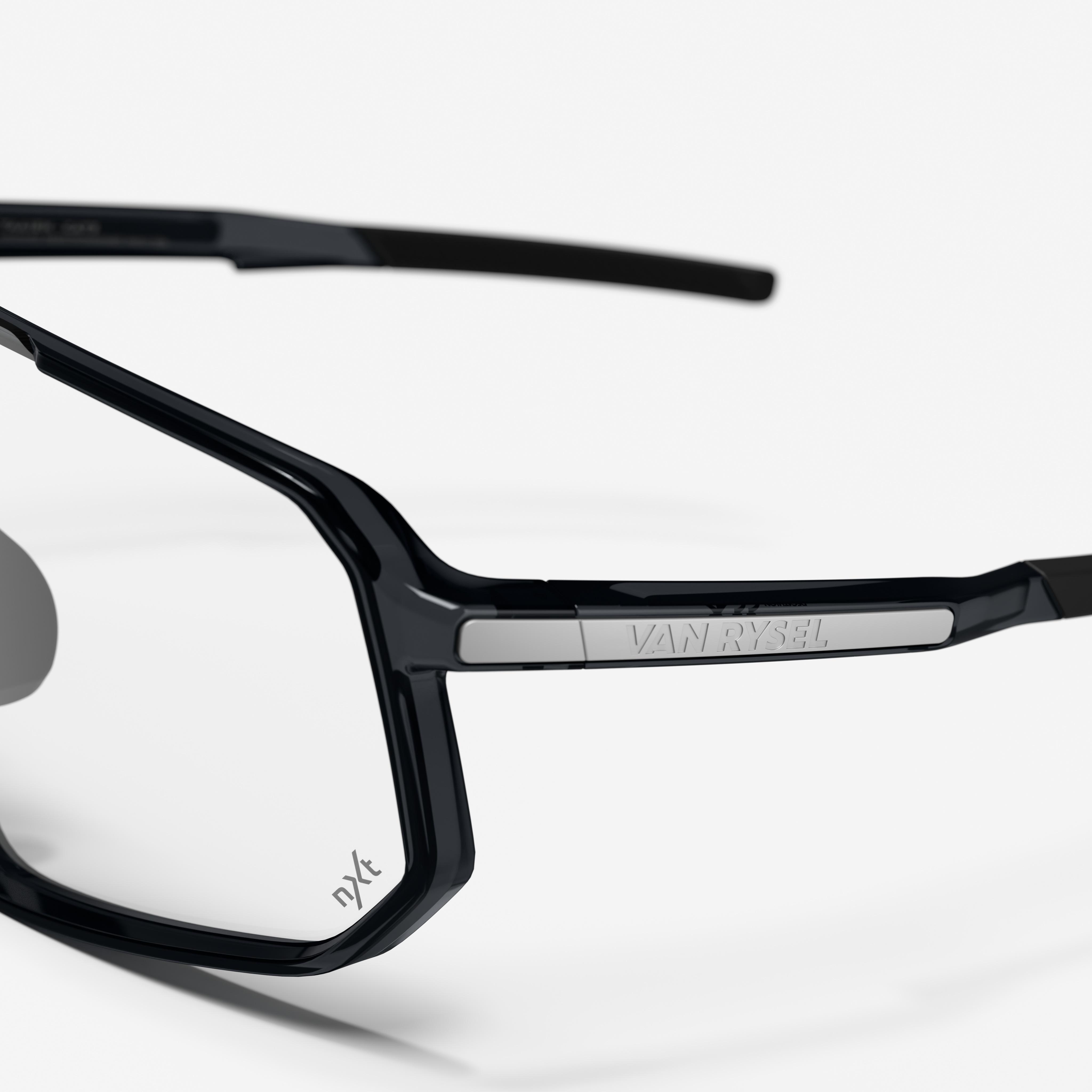 Taaien Photochromatic Sunglasses