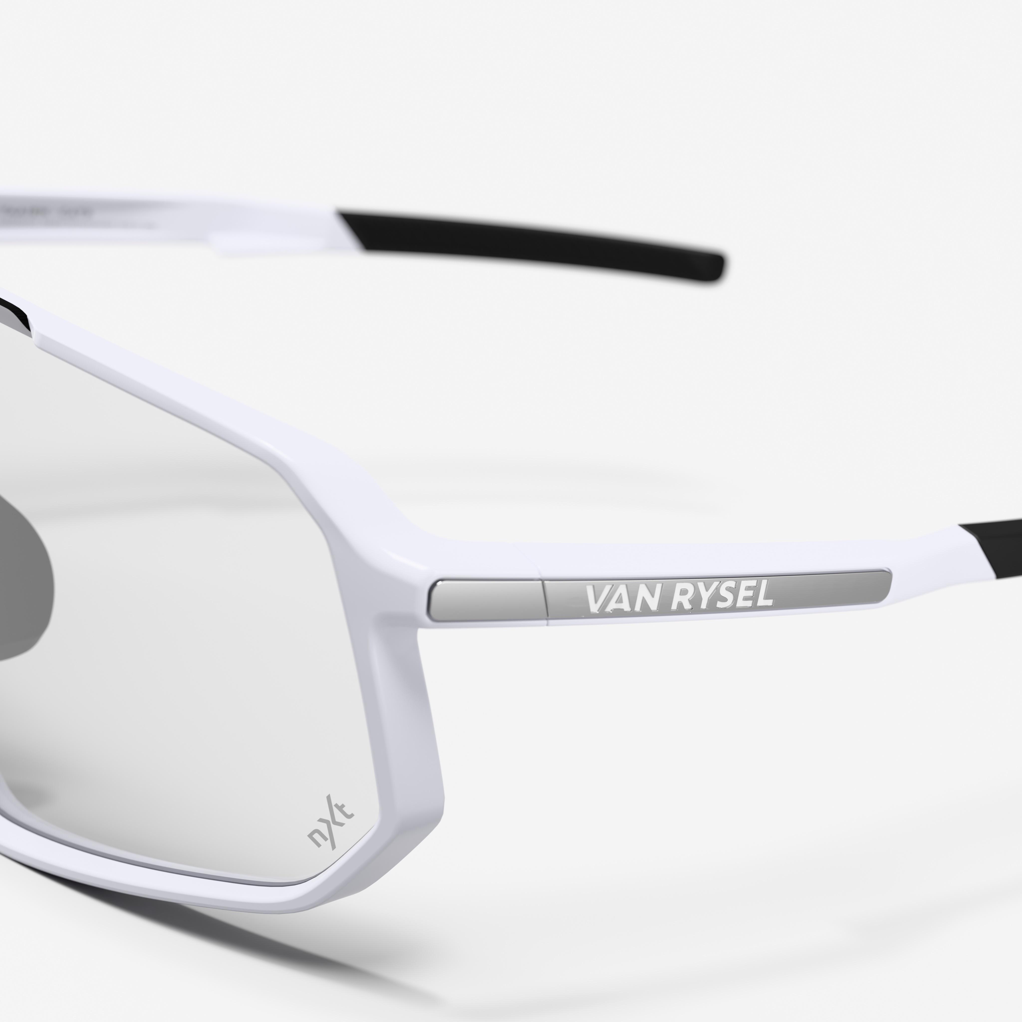 Taaien Photochromatic Sunglasses