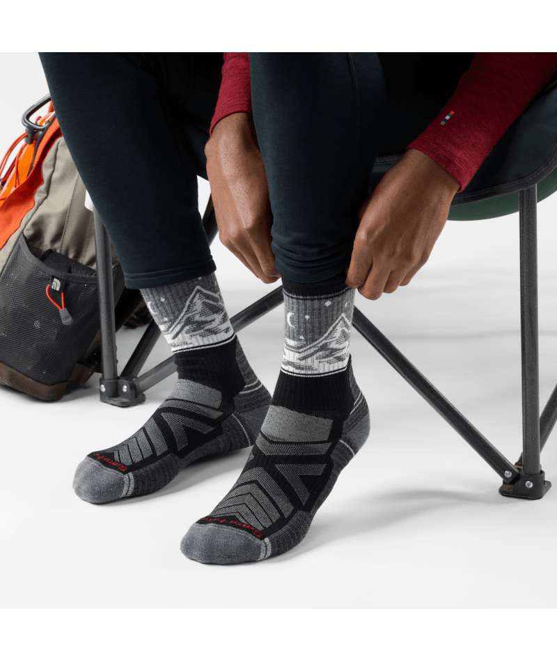 Hike Light Cushion Valley View Crew Socks